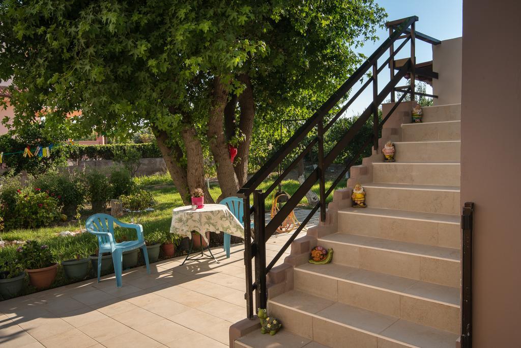 Villa Sirens House à Tavronitis Extérieur photo